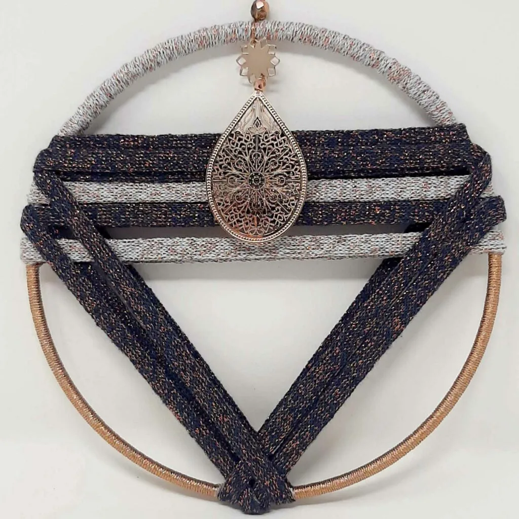 Cercle métallique moyen bleu doré